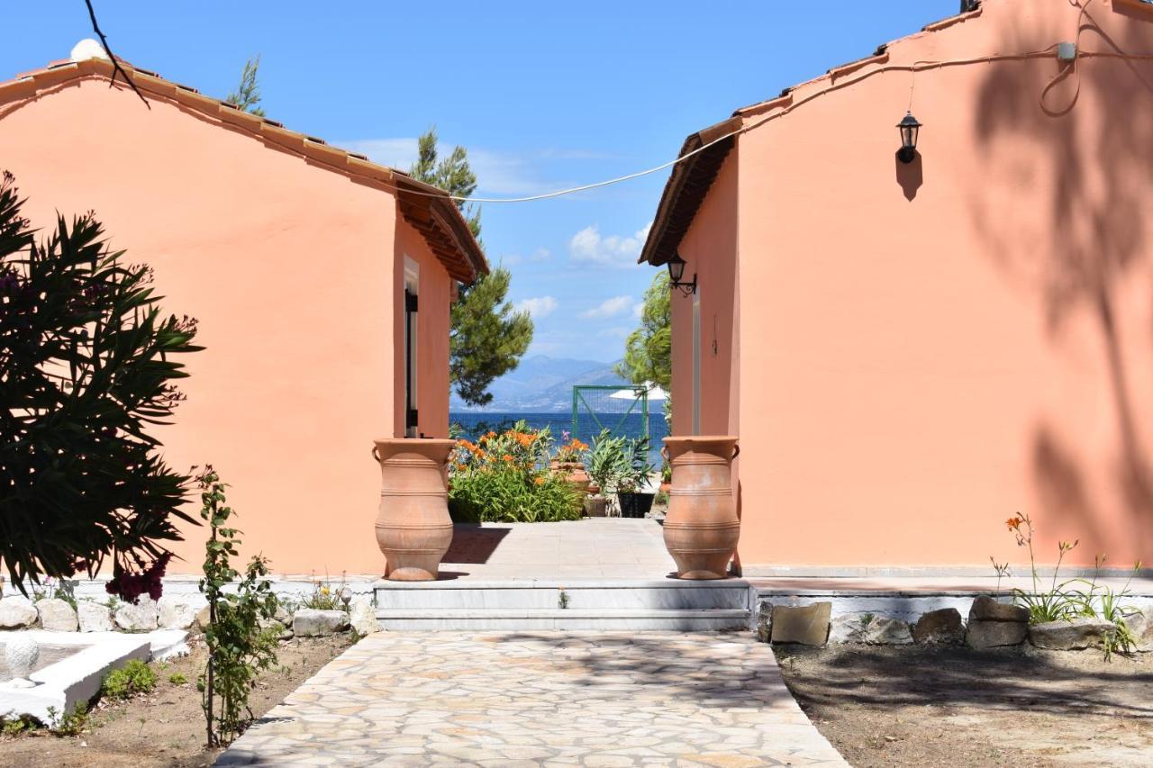 Bouka Beachfront Bungalows Agios Nikolaos  Exterior photo